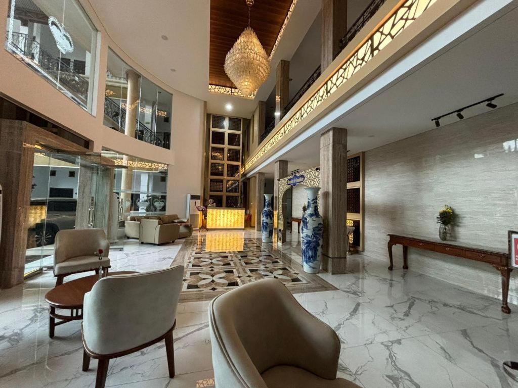 Kenari Asri Hotel Kudus Kültér fotó