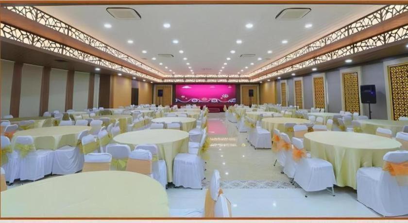 Kenari Asri Hotel Kudus Kültér fotó